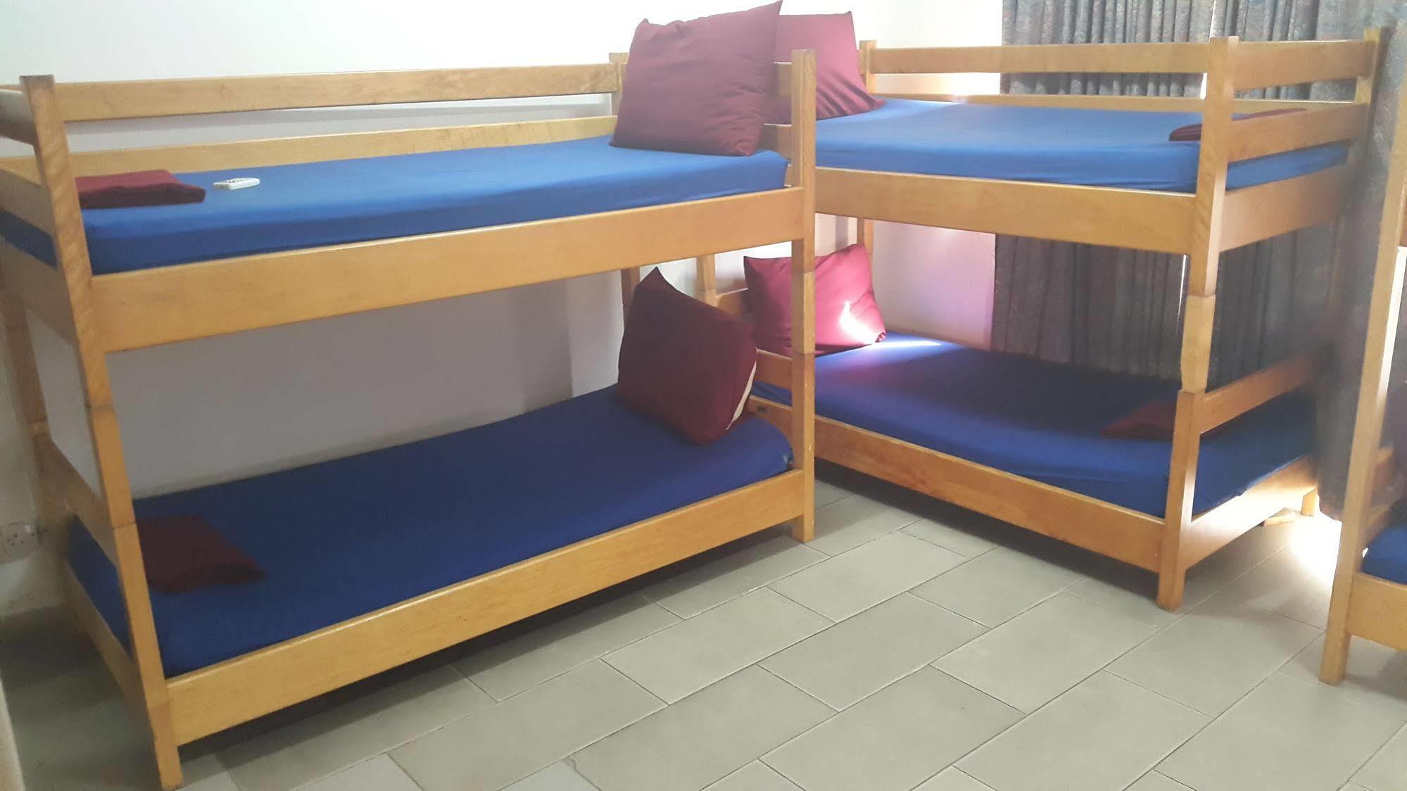 Pink Hostel Accra Exterior photo