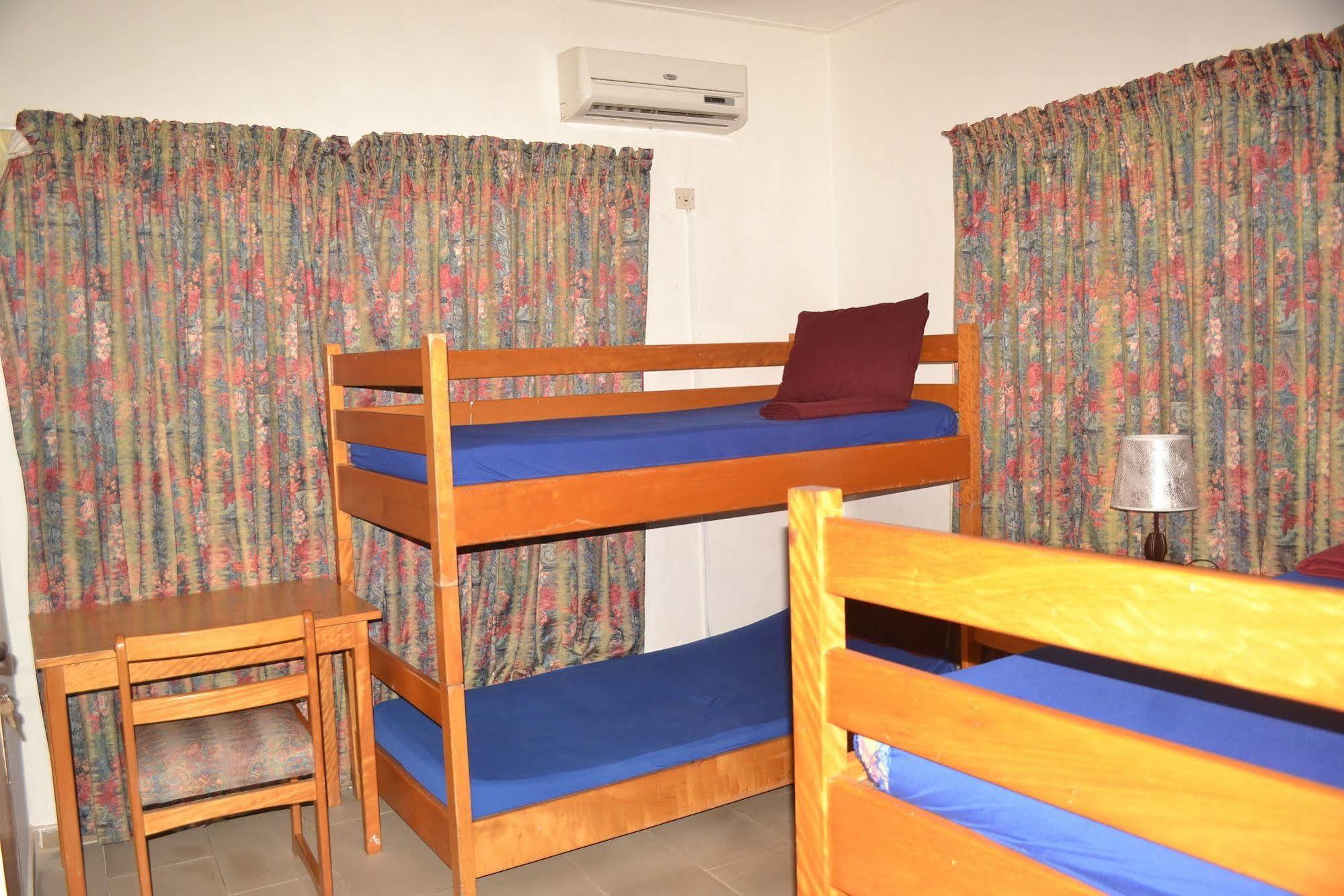 Pink Hostel Accra Exterior photo